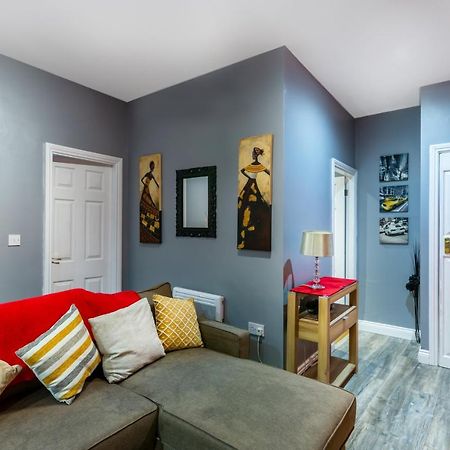 Stockton Town Centre Spacious Apartment Free Parking And Wifi Екстер'єр фото